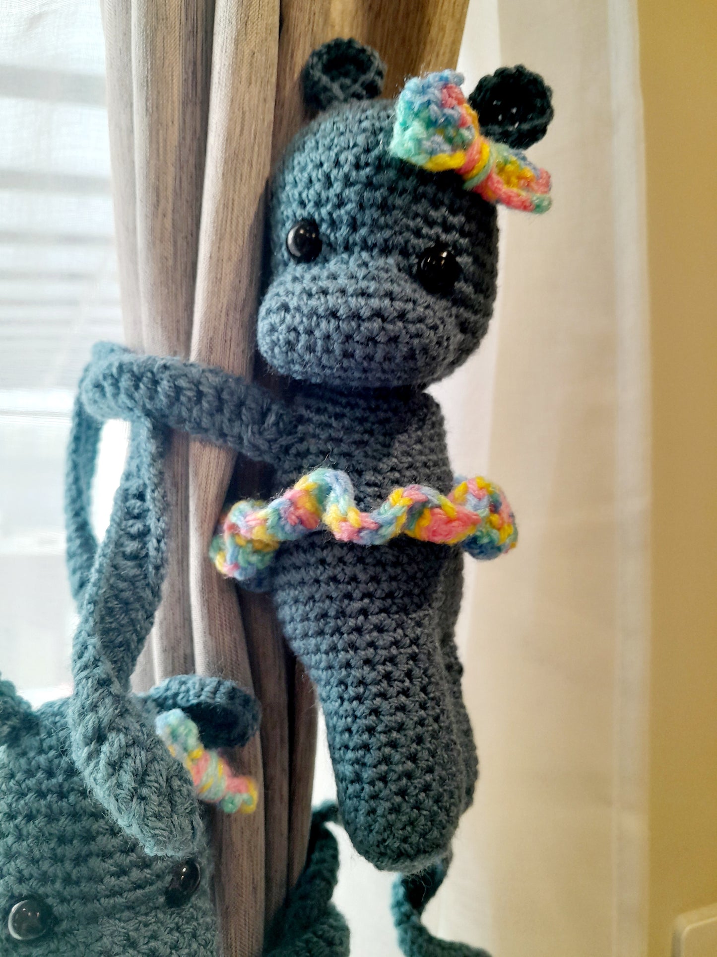 Hippo curtain tiebacks