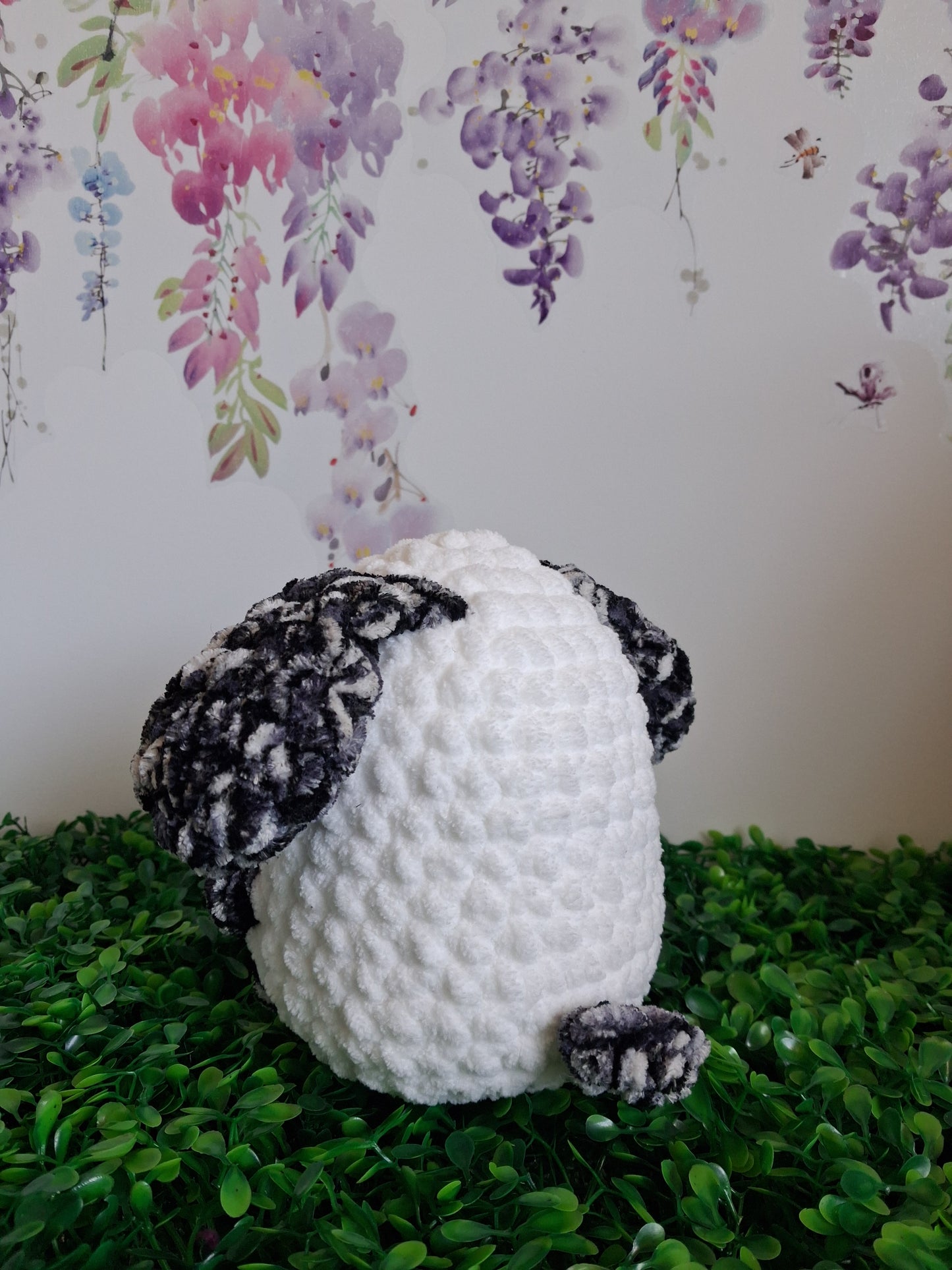 Sitting dog - Black & white