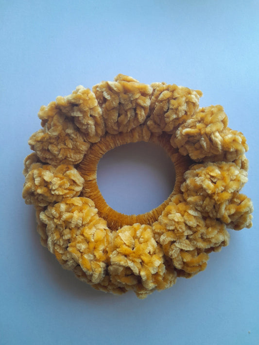 Velvet scrunchies - Mustard