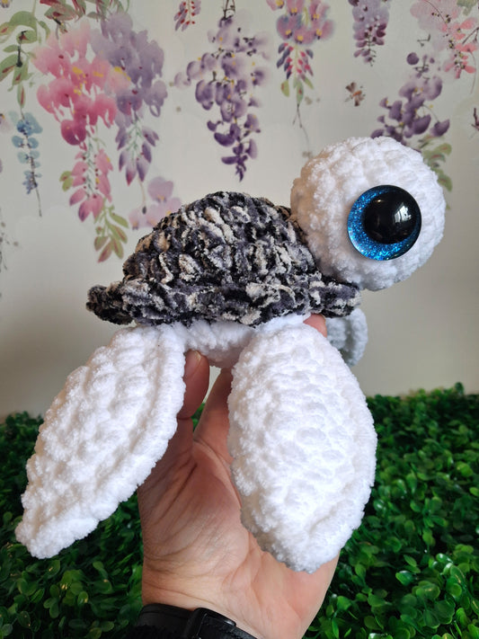 Sea turtle - black & white